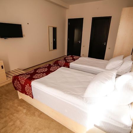 Hills Hotel Тбилиси Екстериор снимка