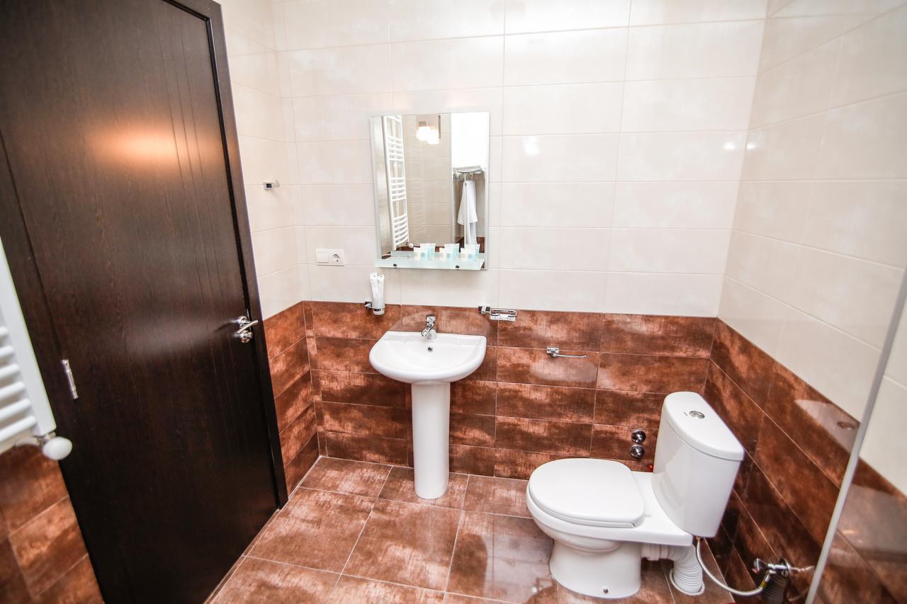 Hills Hotel Тбилиси Екстериор снимка