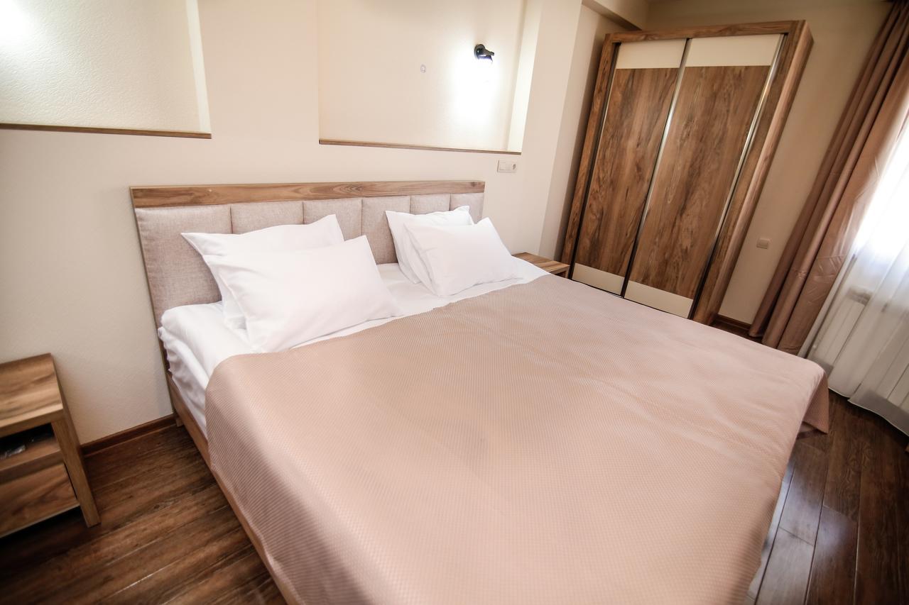 Hills Hotel Тбилиси Екстериор снимка