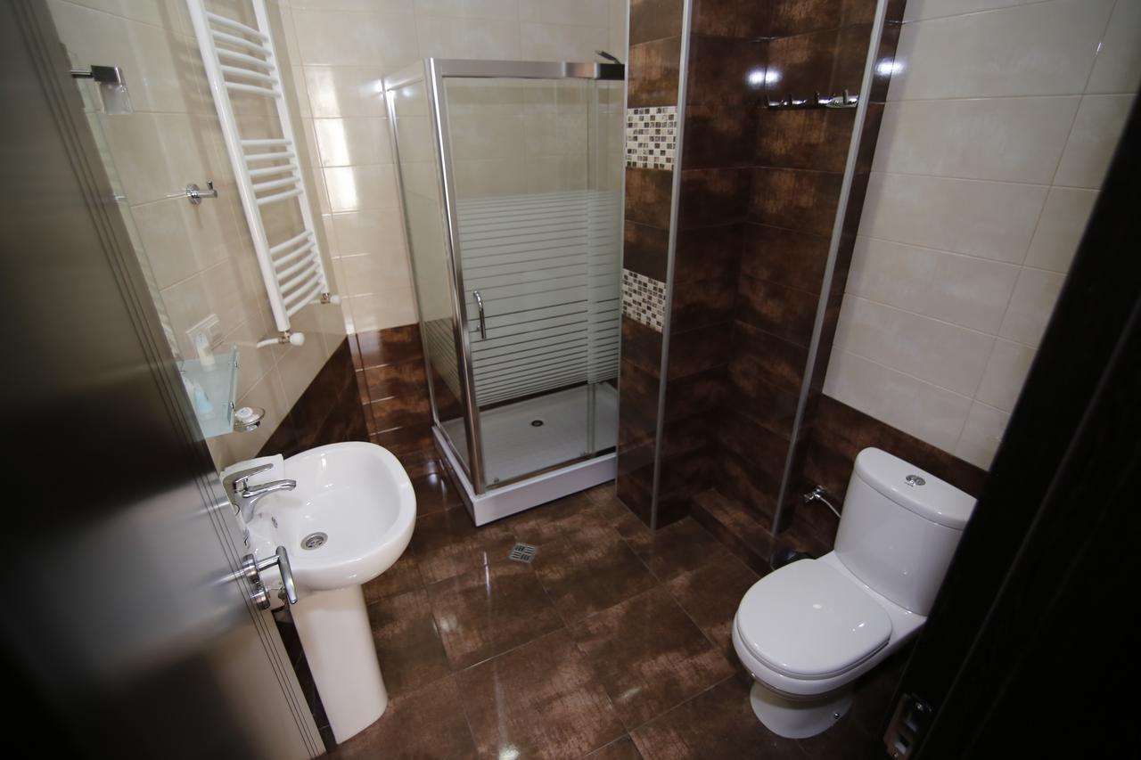 Hills Hotel Тбилиси Екстериор снимка